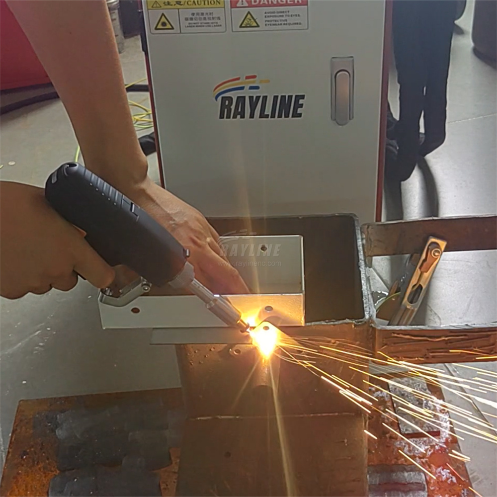 Industrial Laser Welder - نمط جديد صغير محمول آلة لحام