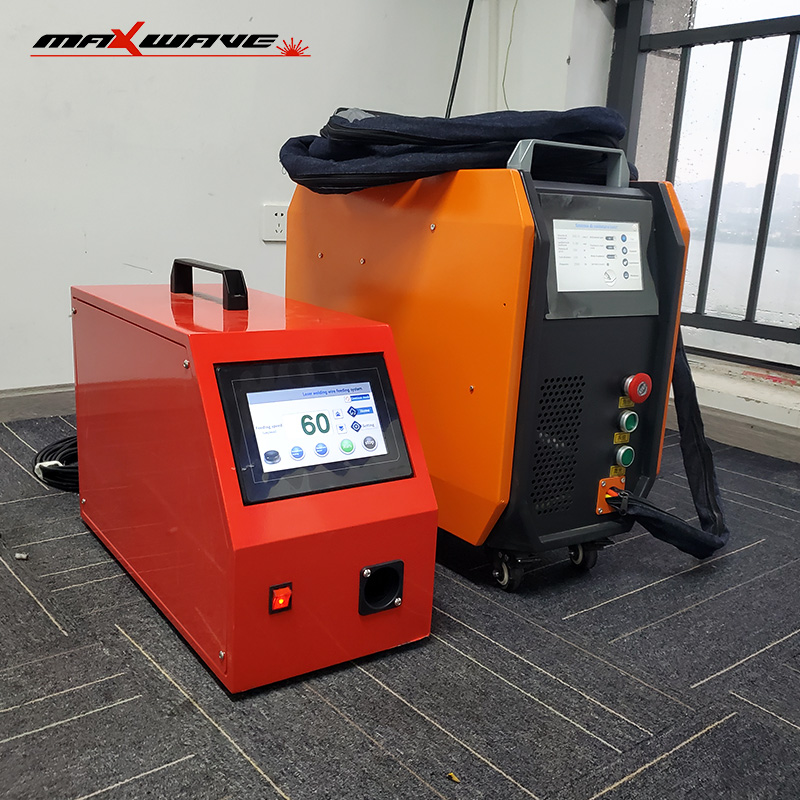 موصل ليزر معدني 900 واط 1200 و - مراجعة Industrial Grade Laser Welder وسعره