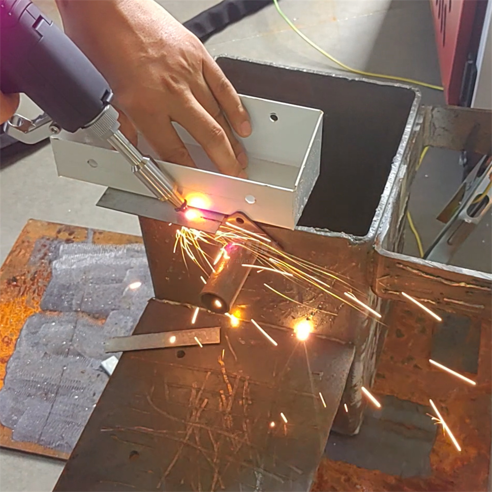 نمط جديد صغير محمول آلة لحام ل - مراجعة Industrial Laser Welder وسعره