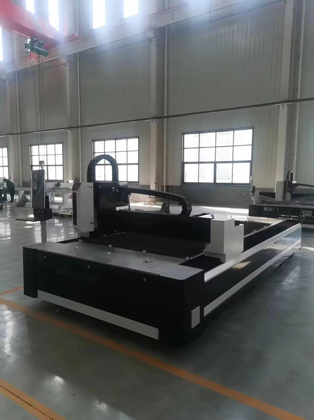 آلة قطع أنابيب صناعية بالليزر  - مراجعة Industrial Laser Cutting Machine Price وسعره