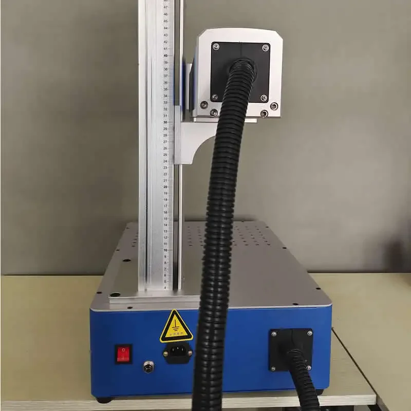ماكينة نقش بالليزر على الألياف - مراجعة Rotary Axis Laser Engraver وسعره