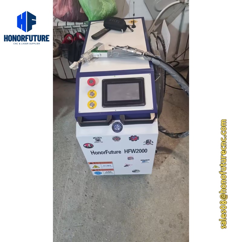 آلة لحام ليزر محمولة بقوة 1500 - مراجعة Industrial Laser Welder وسعره
